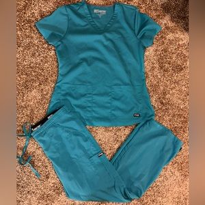 Grey’s anatomy teal scrub set